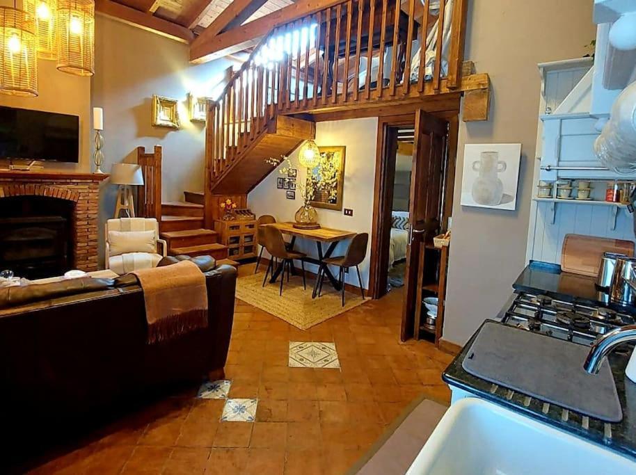 Villa Segreta, Mount Etna ベルパッソ エクステリア 写真
